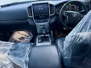 Toyota Land Cruiser 2020 Pearl