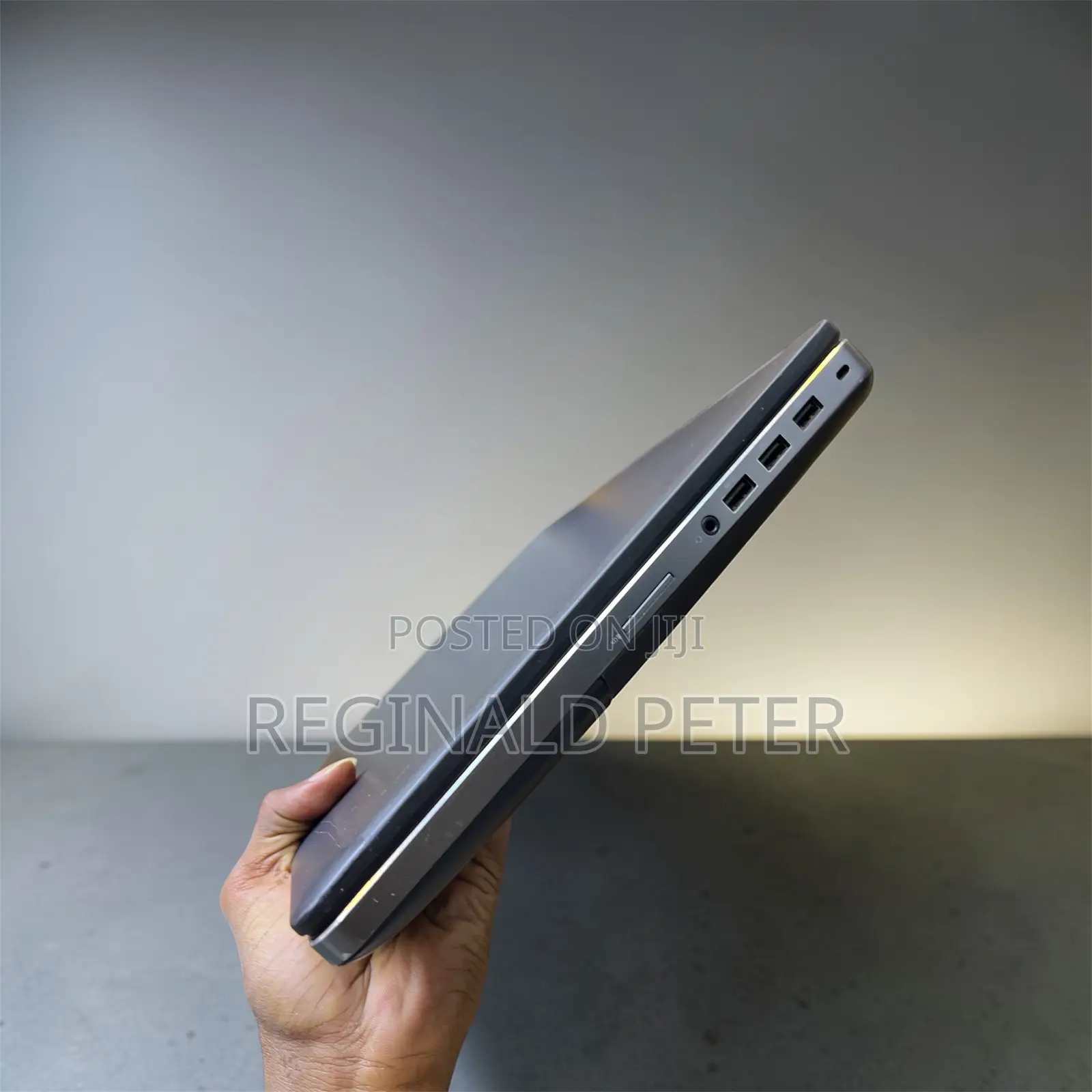 Laptop Dell Precision 15 7520 16GB Intel Xeon SSHD+SSD 512GB