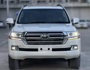 Toyota Land Cruiser 2020 White