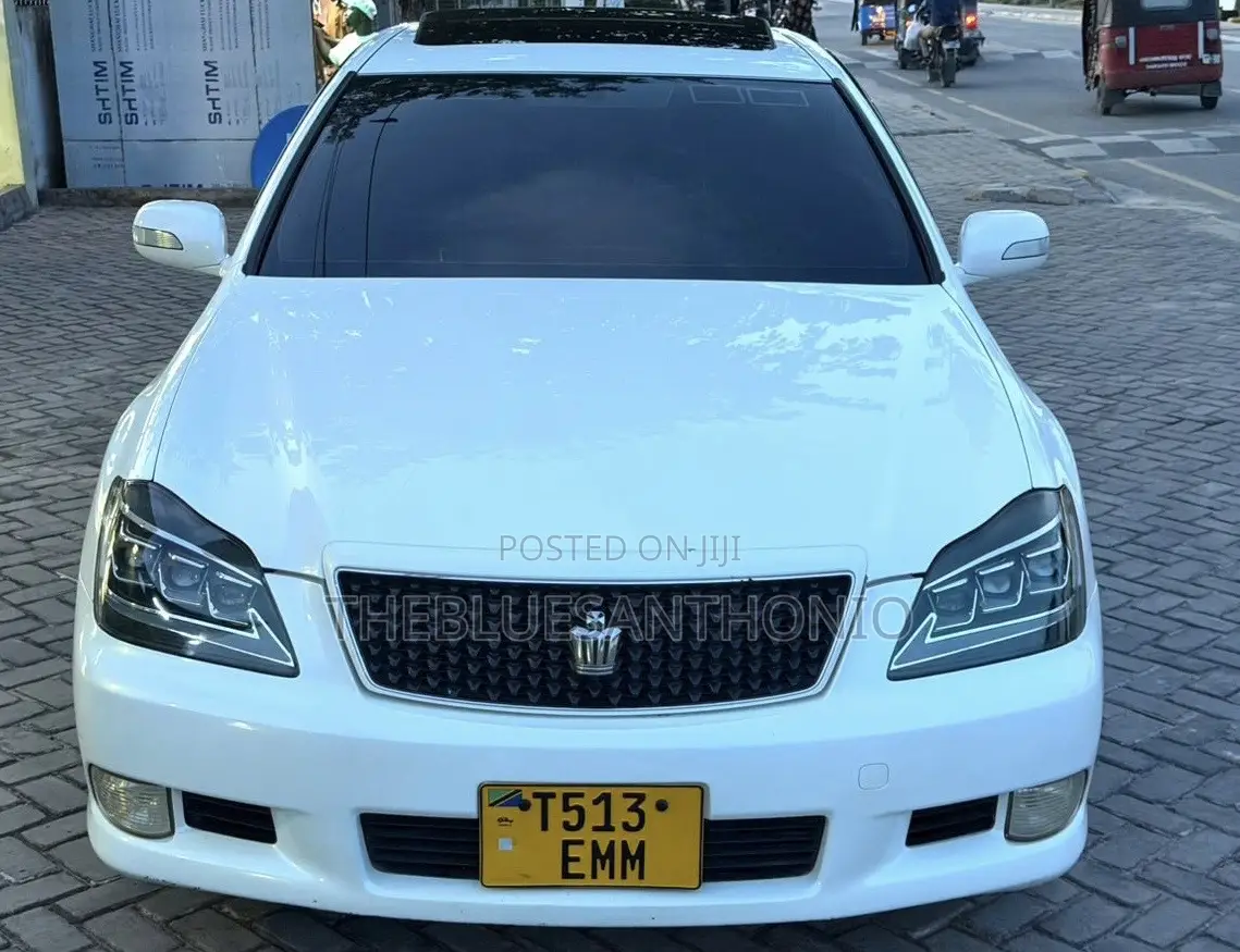 Toyota Crown 2007 White