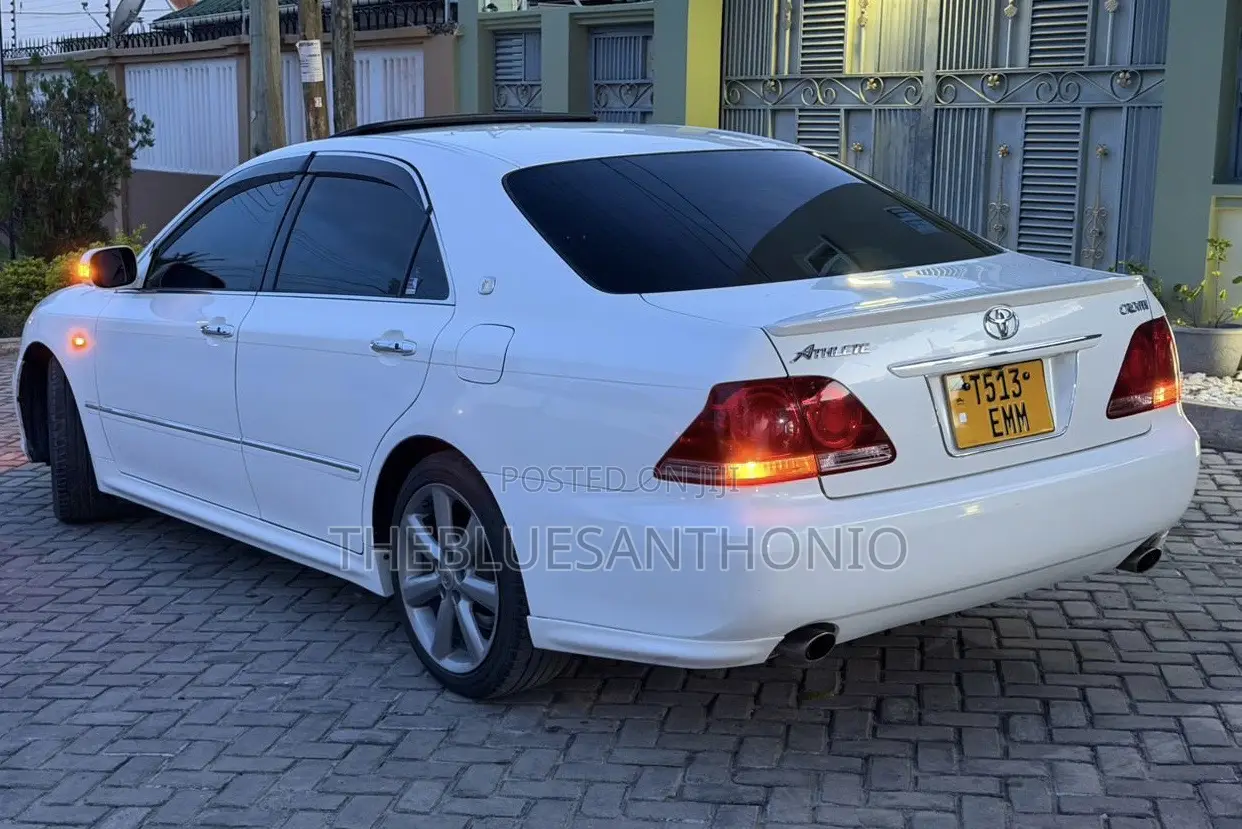 Toyota Crown 2007 White