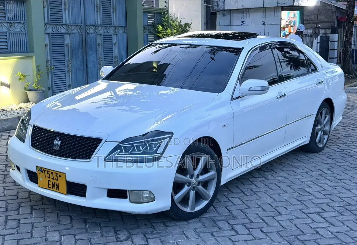 Toyota Crown 2007 White