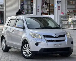 Toyota IST 2009 Silver