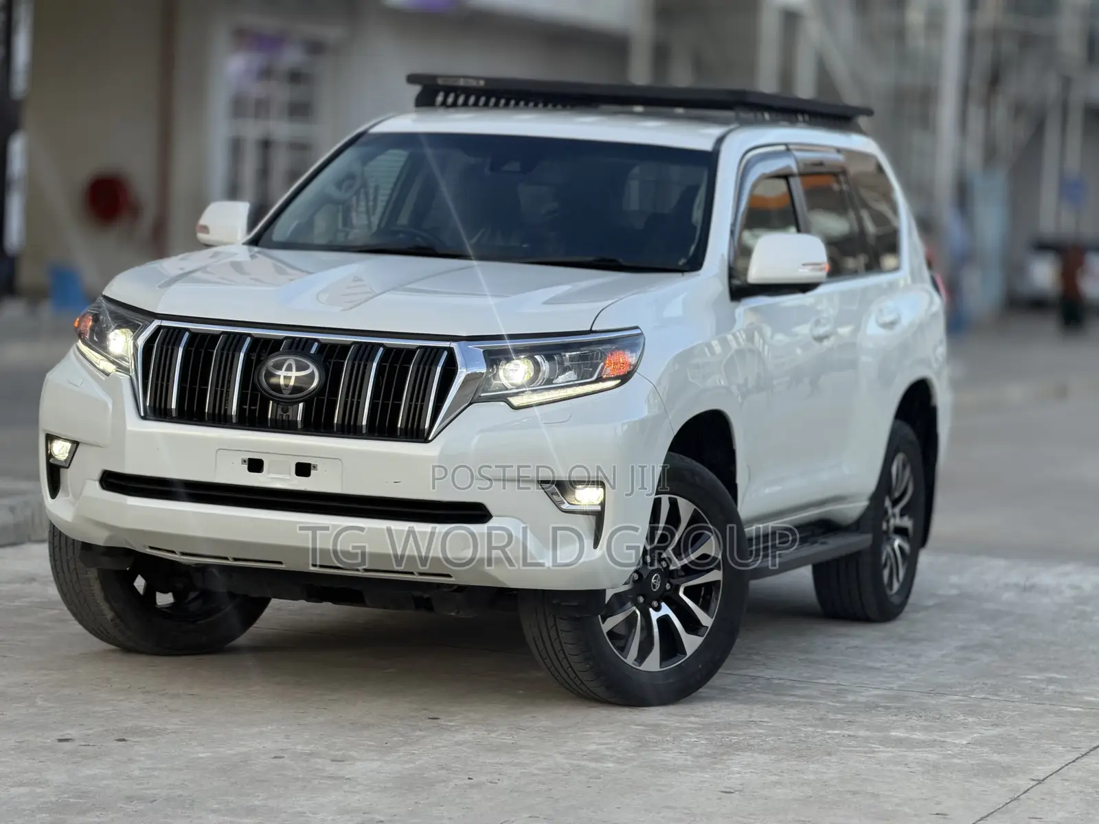 Toyota Land Cruiser Prado 2.8 2023 White