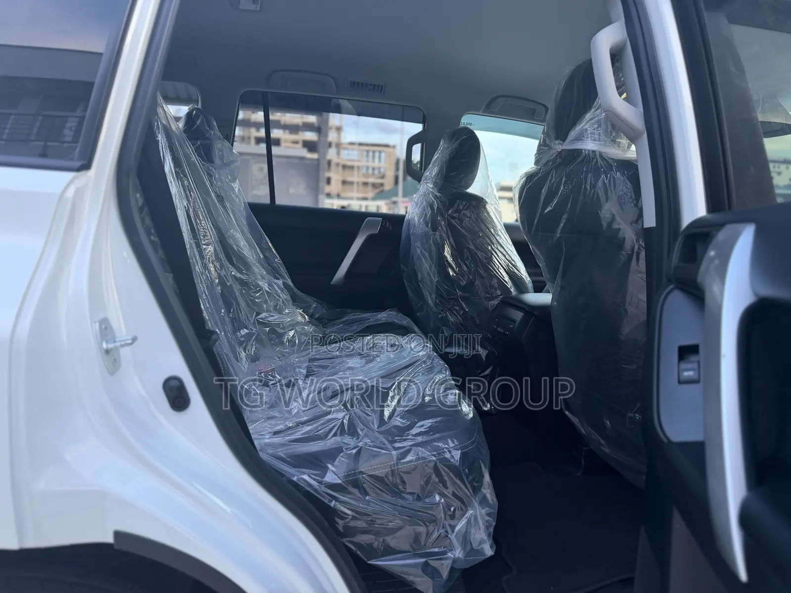 Toyota Land Cruiser Prado 2.8 2023 White