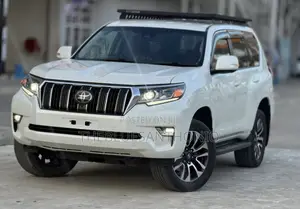 Toyota Land Cruiser Prado 2023 White