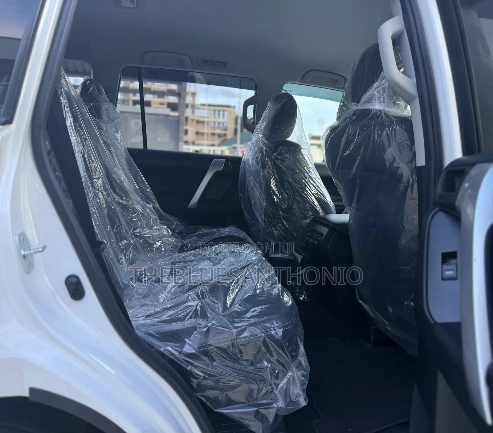 Toyota Land Cruiser Prado 2023 White