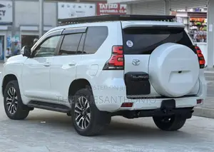 Toyota Land Cruiser Prado 2023 White