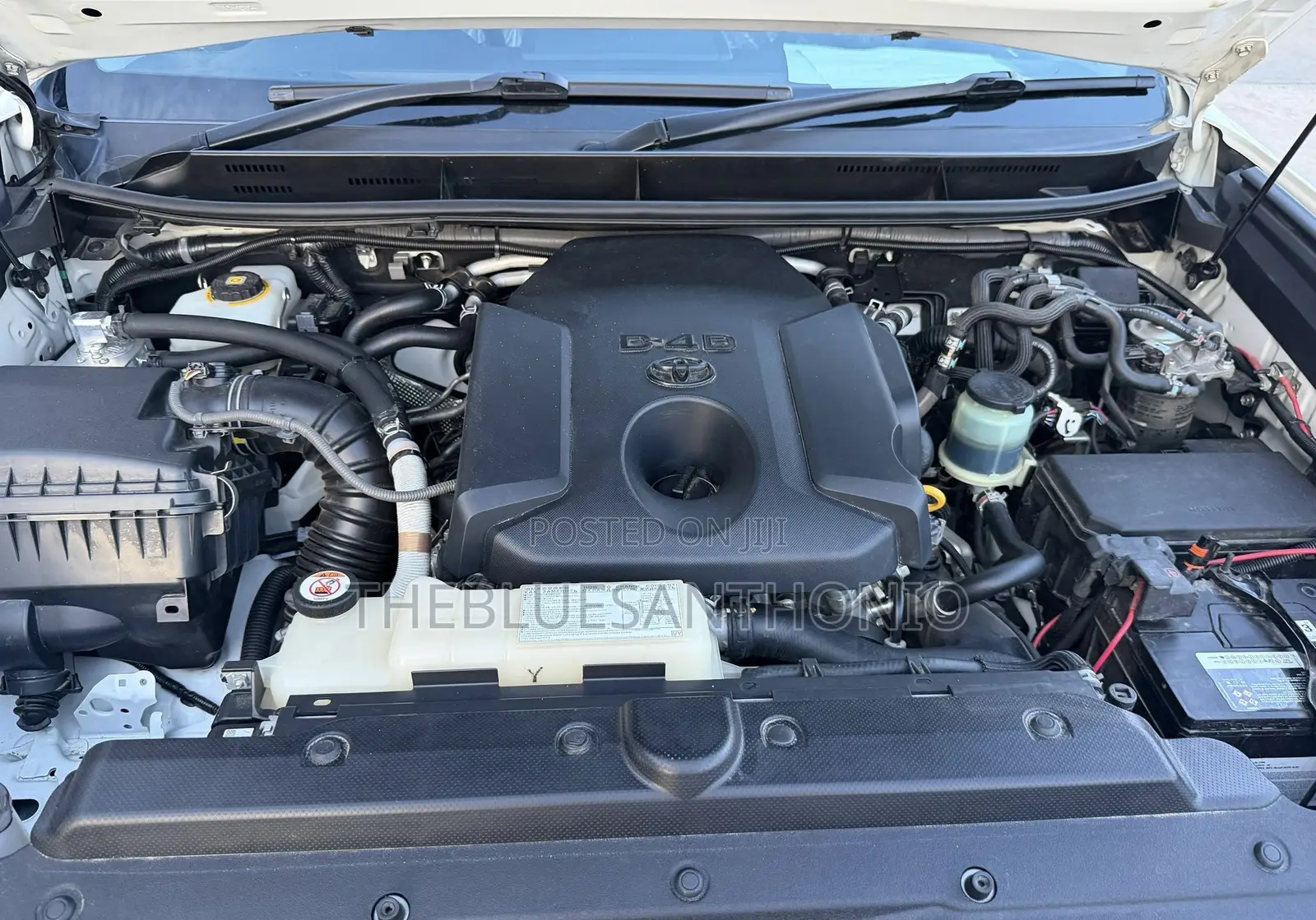 Toyota Land Cruiser Prado 2023 White