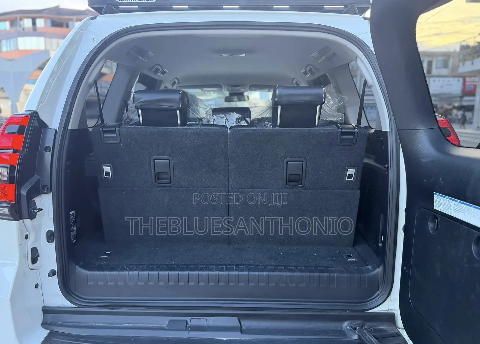 Toyota Land Cruiser Prado 2023 White