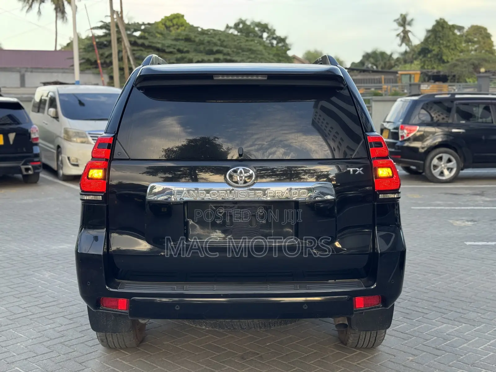 Toyota Land Cruiser Prado 2.8 2018 Matt Black