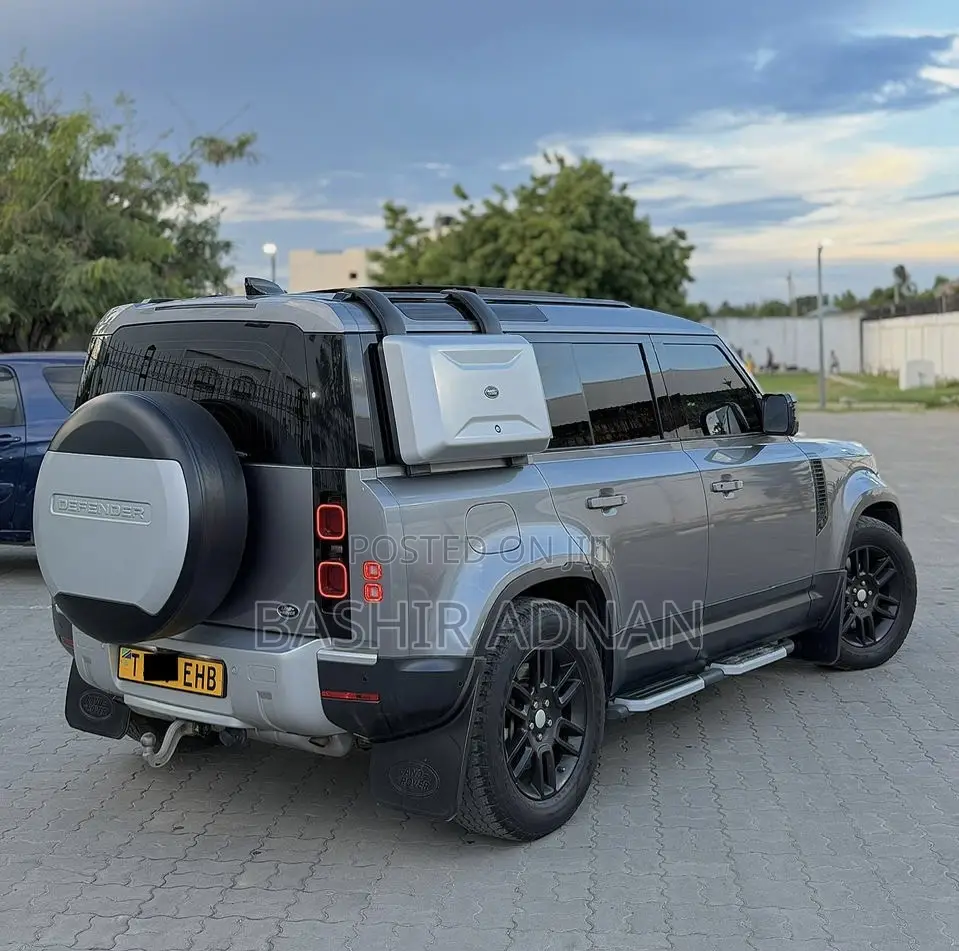 Land Rover Defender X-Dynamic HSE 2021 Gray