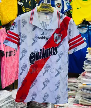 River Plate 1996-1998 Home Soccer Jersey.