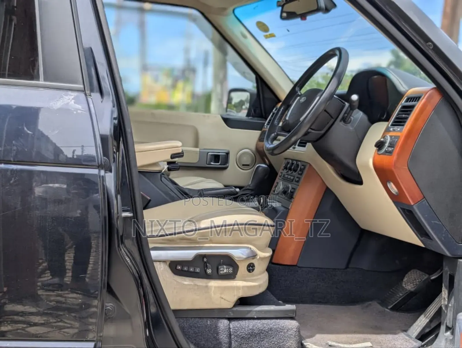 Land Rover Range Rover Vogue 2014 Black