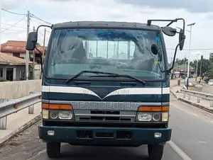 Mitsubishi Fuso 1998 Black