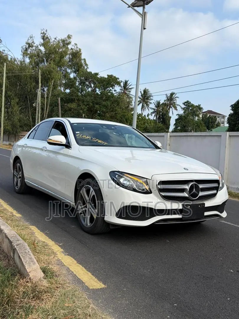 Mercedes-Benz E200 2019 White