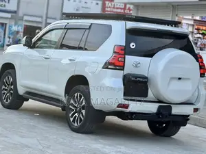 Toyota Land Cruiser Prado 2023 Pearl