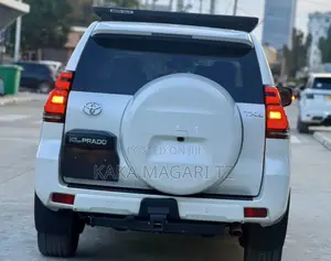 Toyota Land Cruiser Prado 2023 Pearl