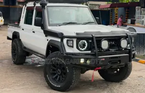Toyota Land Cruiser 76 Series 2025 Ivory