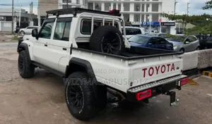 Toyota Land Cruiser 76 Series 2025 Ivory