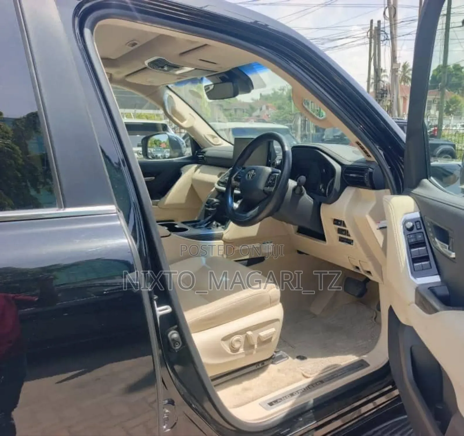 Toyota Land Cruiser LC300 2023 Black
