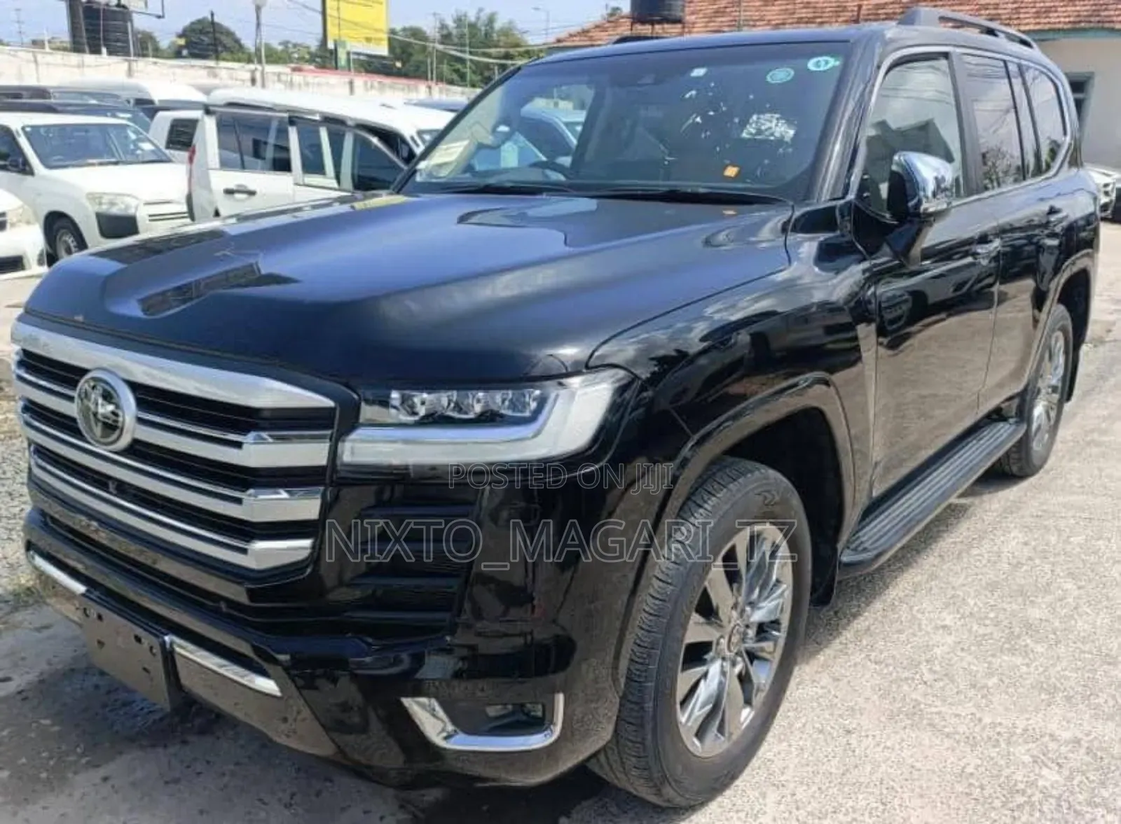 Toyota Land Cruiser LC300 2023 Black