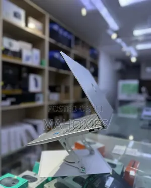 New Laptop HP 8GB Intel SSD 512GB