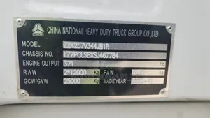 Howo Sino Truck Hp 371 0km Price 154,000,000/= Plus Registration
