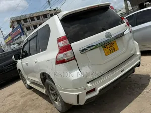 Toyota Land Cruiser Prado 2.8 D-4D 2016 White