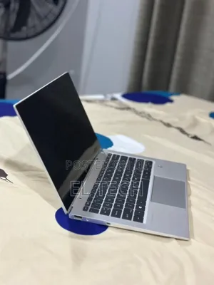 New Laptop HP EliteBook 1030 8GB Intel Core i5 SSD 256GB