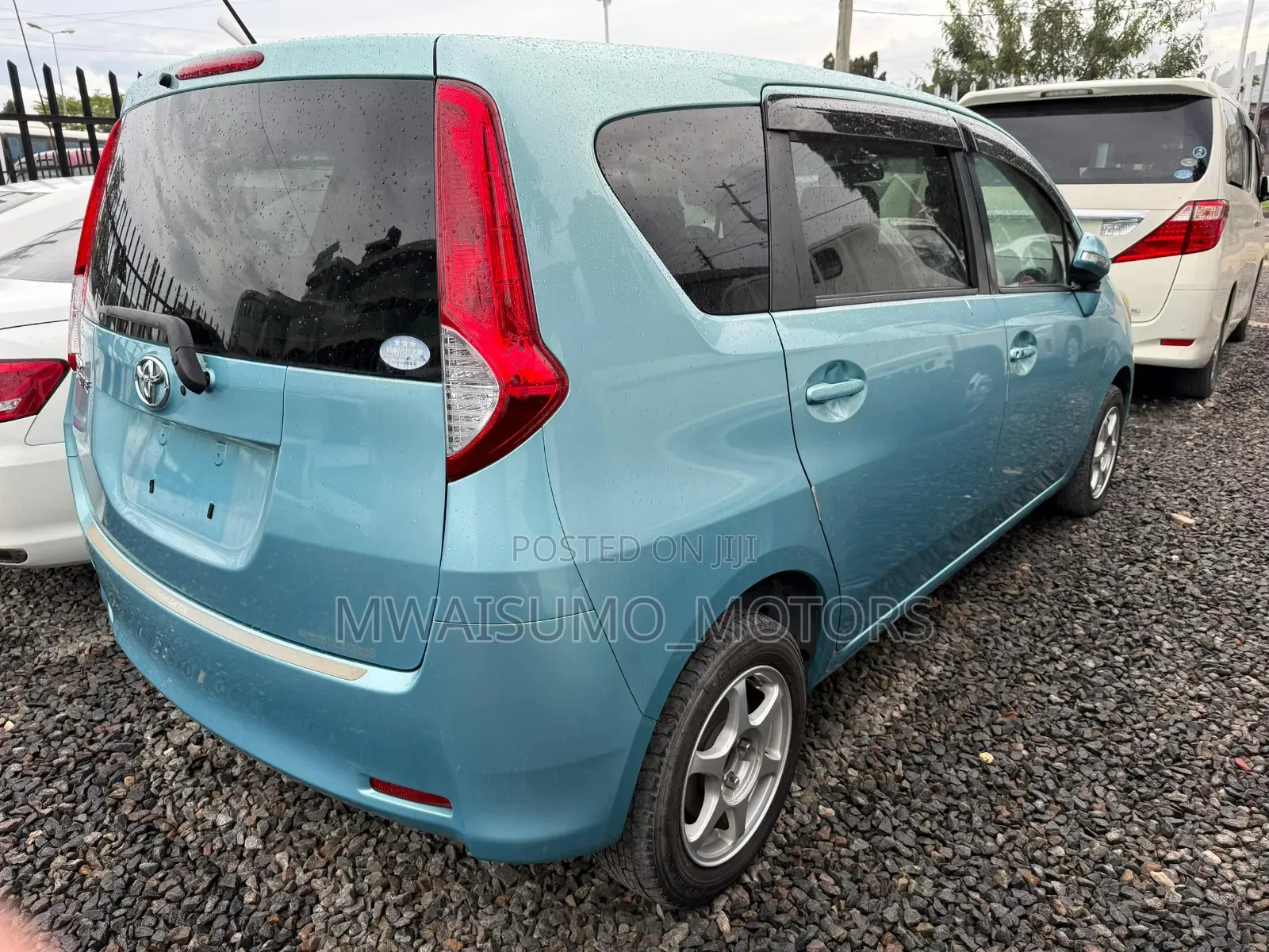 Toyota Passo Sette 2009 Blue
