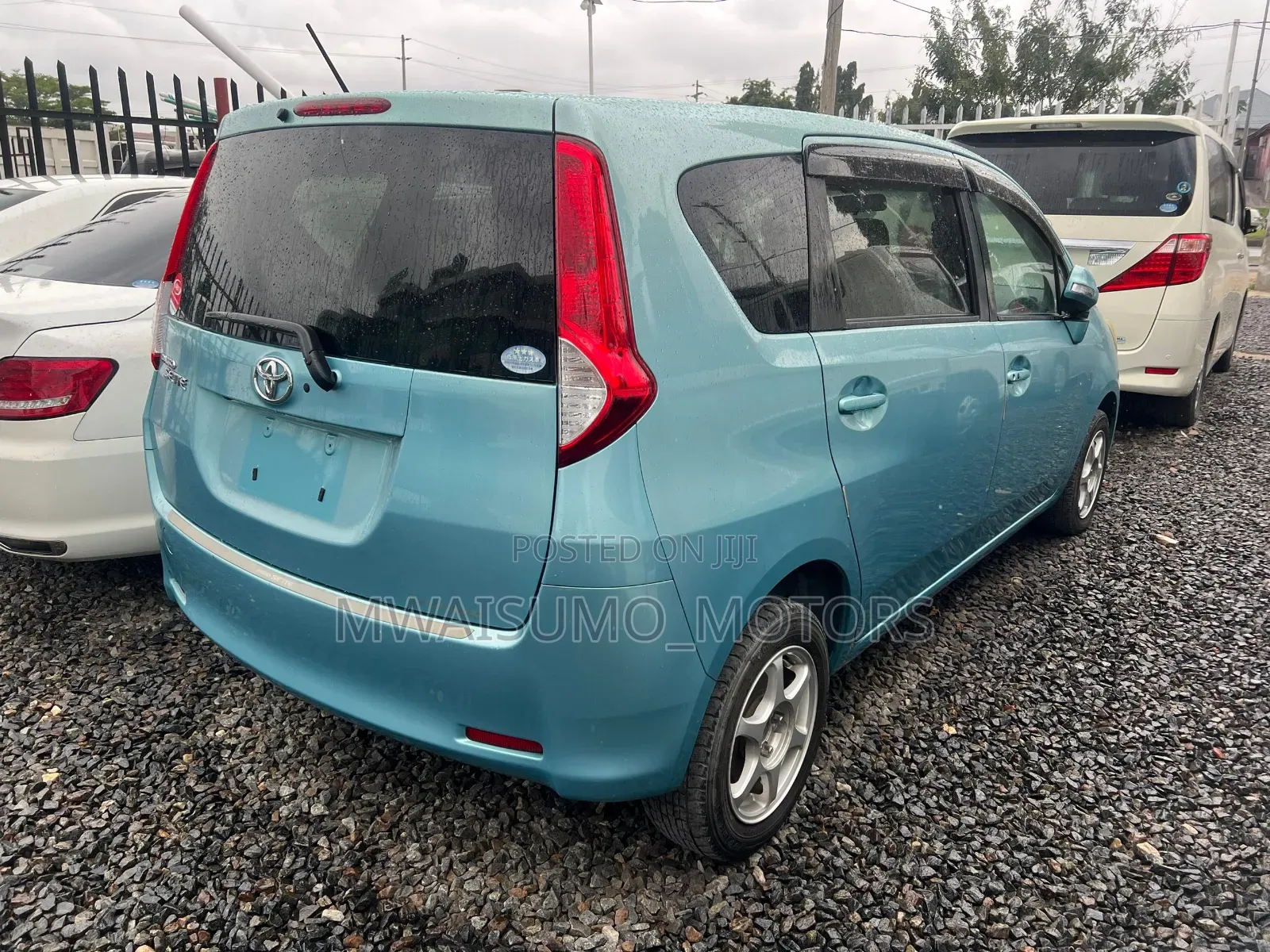 Toyota Passo Sette 2009 Blue