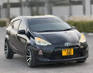 Toyota Aqua 2015 Black