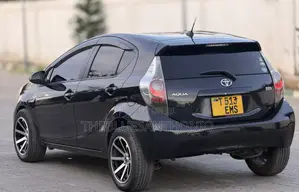 Toyota Aqua 2015 Black