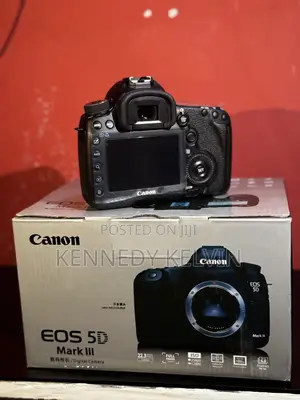 New Canon 5d Iii Body Only With Battery Memory Card and Bag