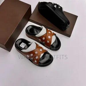 Men's Brand New Sandals Very Smart