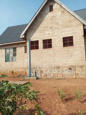 4bdrm House in Buswelu for sale