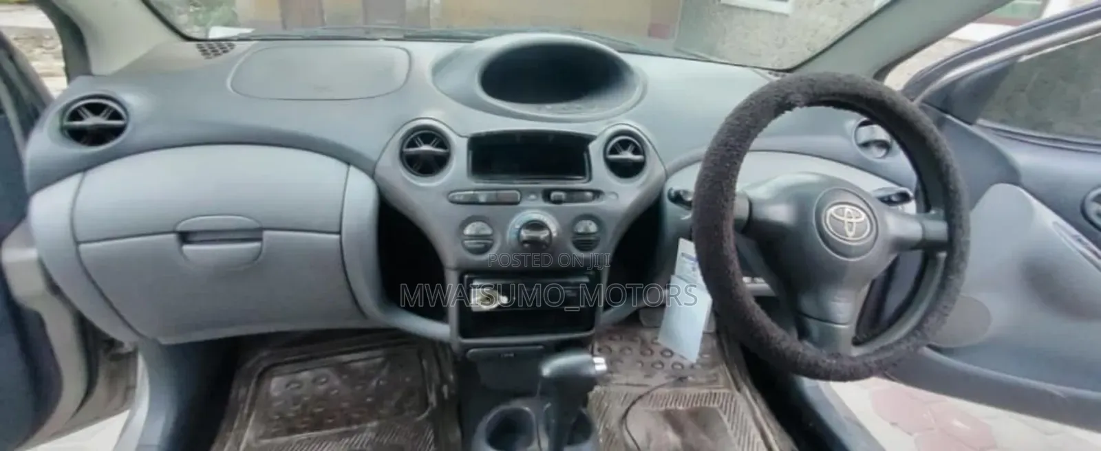 Toyota Vitz 2002 Silver