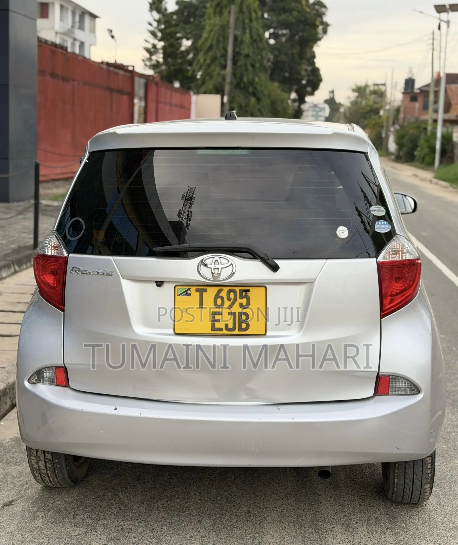 Toyota Ractis 2011 Silver