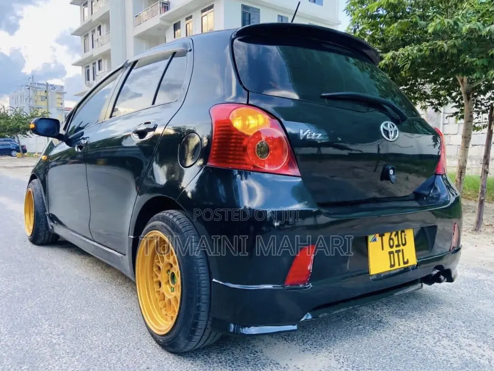 Toyota Vitz 2006 Black