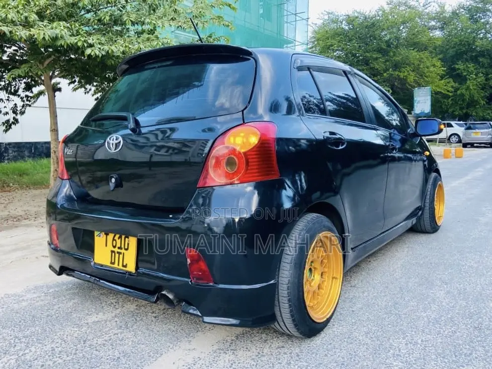 Toyota Vitz 2006 Black