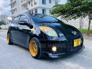 Toyota Vitz 2006 Black