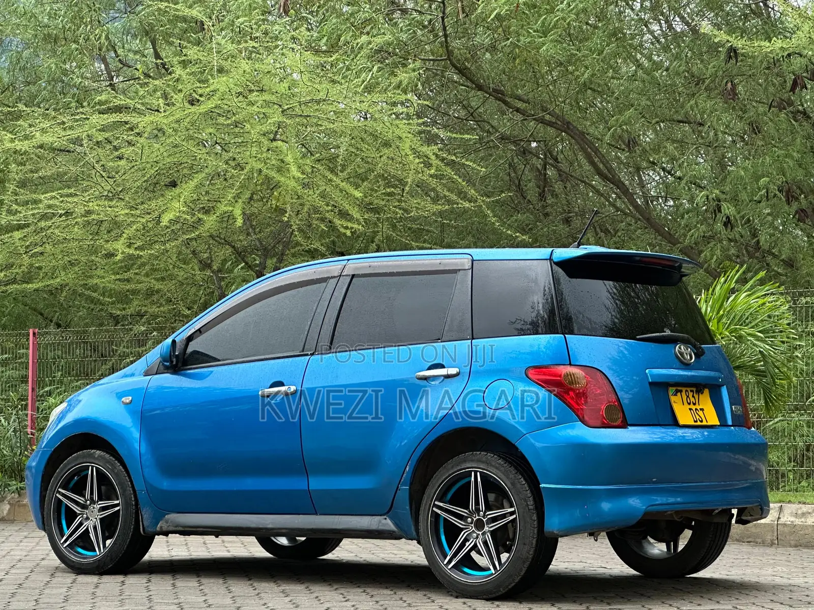 Toyota IST 2004 Blue