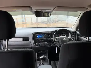 Mitsubishi Outlander 2.0 PHEV AWD 2014 Silver