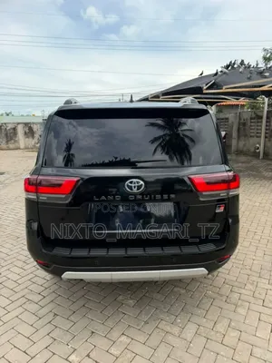 Toyota Land Cruiser 2023 Black