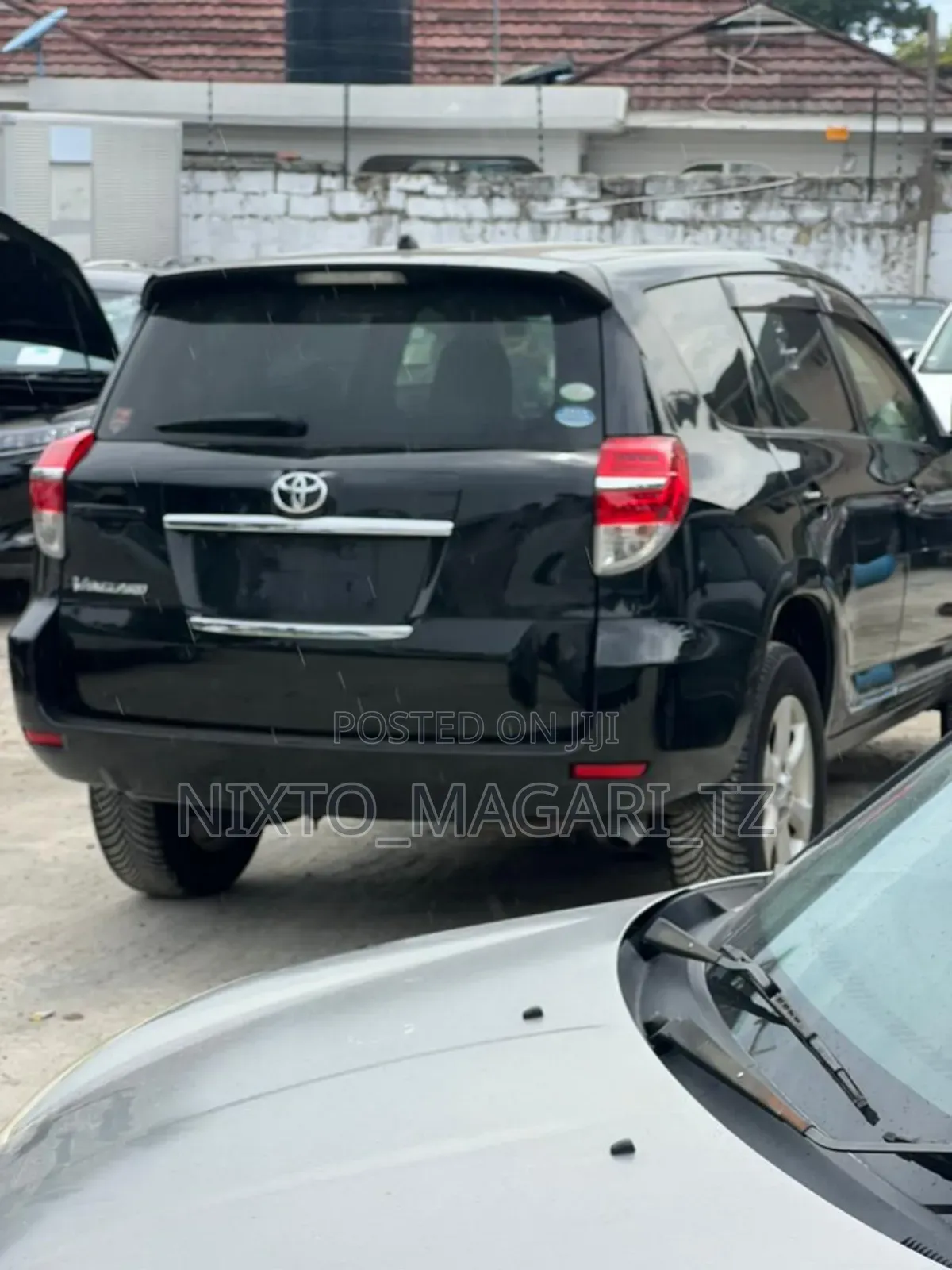 Toyota Vanguard 2012 Black