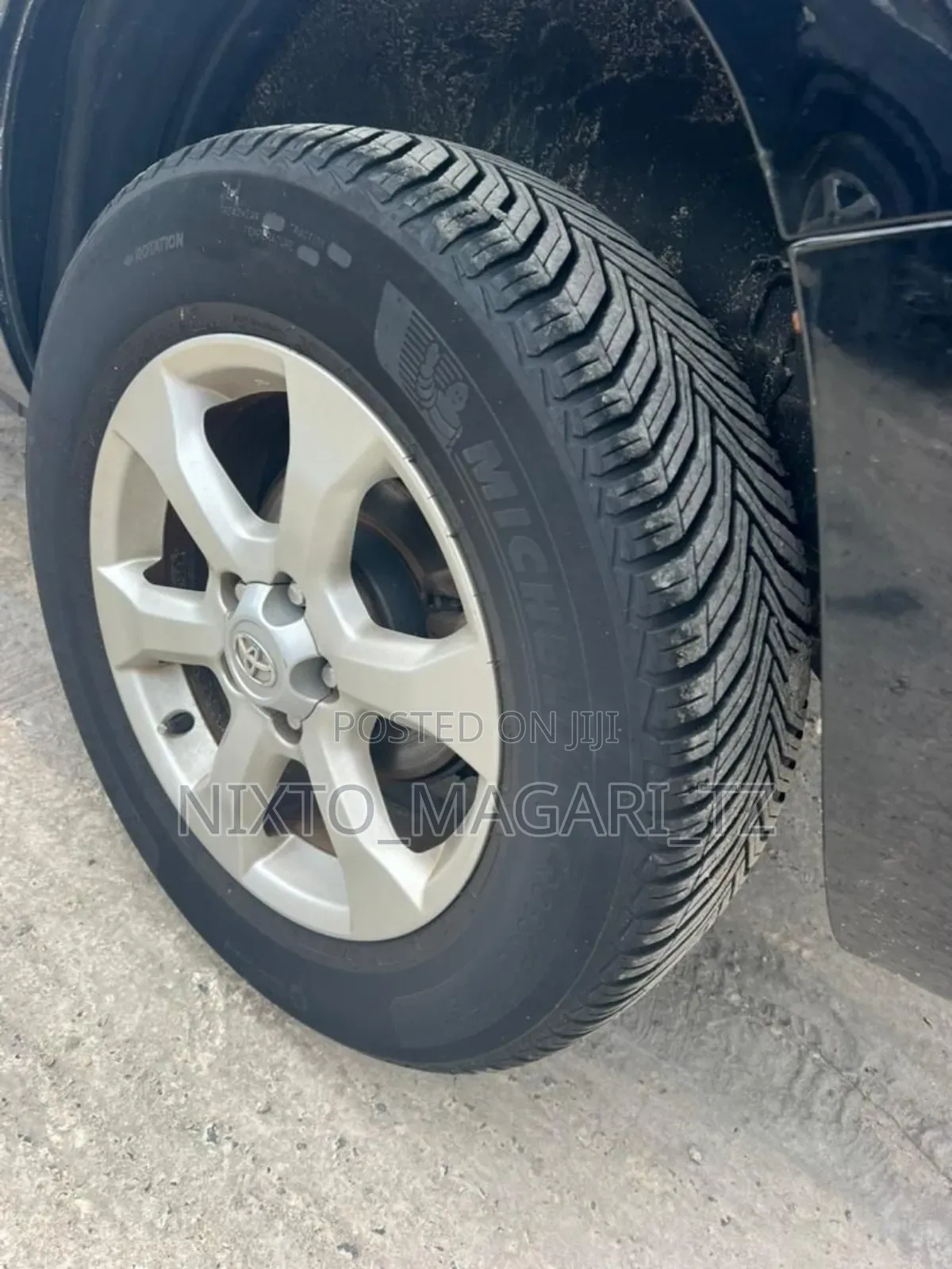 Toyota Vanguard 2012 Black