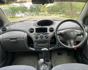 Toyota Vitz 2002 Beige