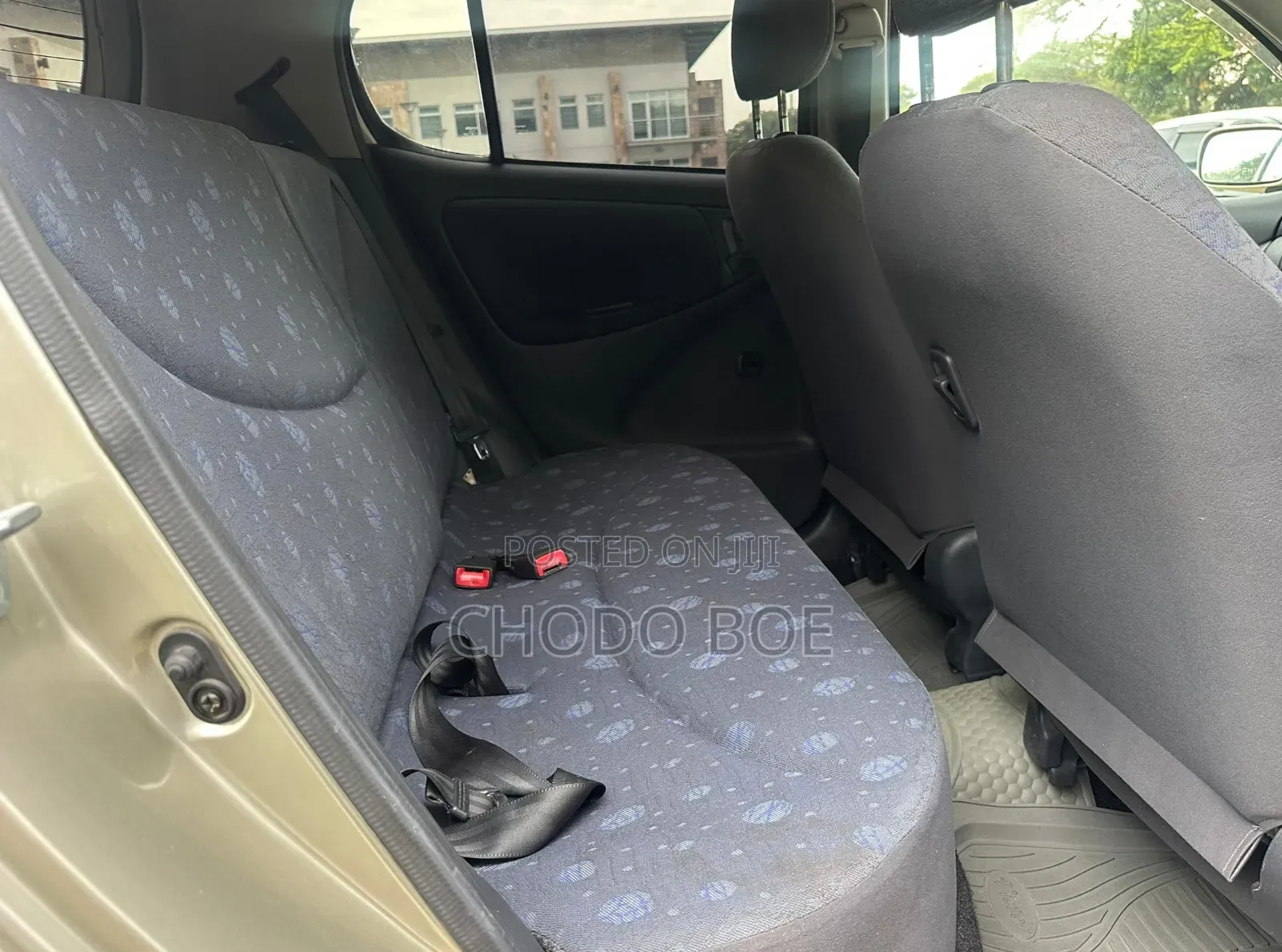 Toyota Vitz 2002 Beige