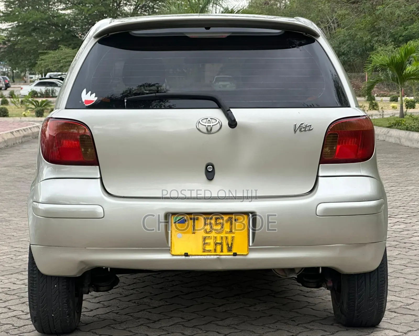 Toyota Vitz 2002 Beige